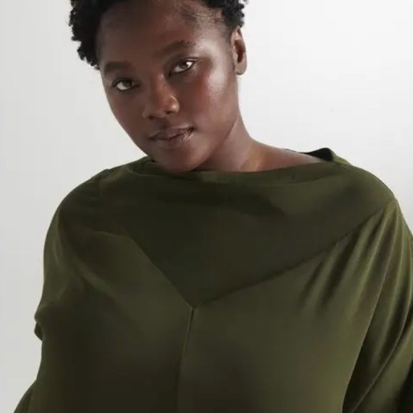 Pari Passu Maura Short Sleeve Top in Army NWT! size 16 - Picture 3 of 9